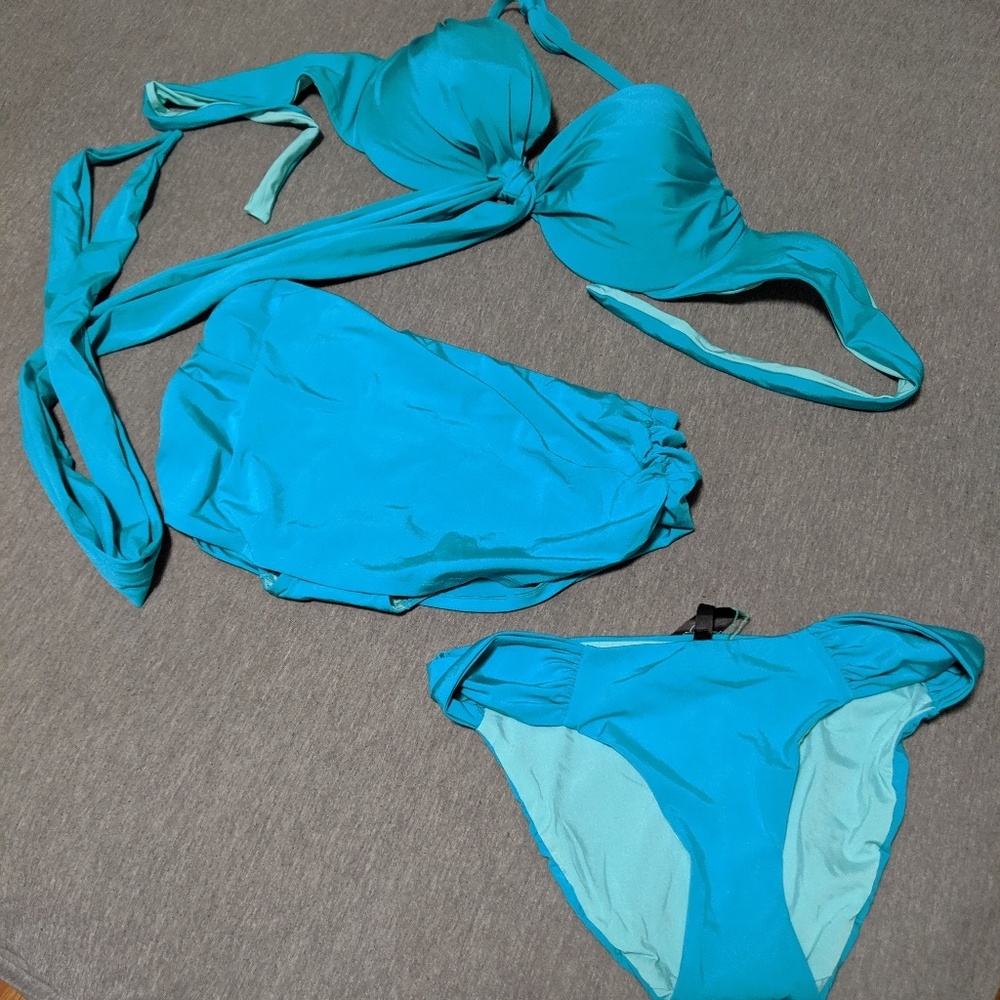 A. Che Teal 3 Piece Swim Suit
